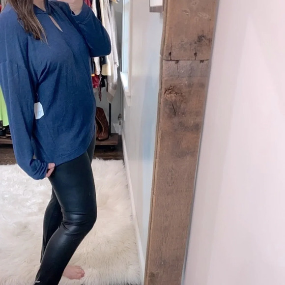 Time and Tru blue twist neck top long sleeve size medium - Picture 2 of 5